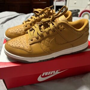 Nike Women’s Dunk Low Quilted Wheat